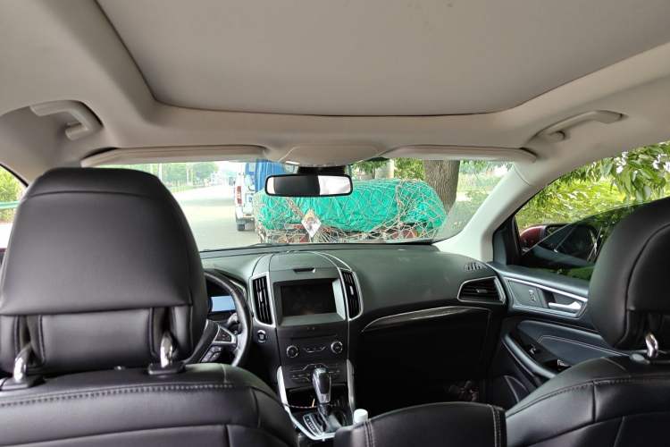 Used Ford Edge 2015 2.0T GTDi Two-Wheel-Drive High-Line Version Headliner