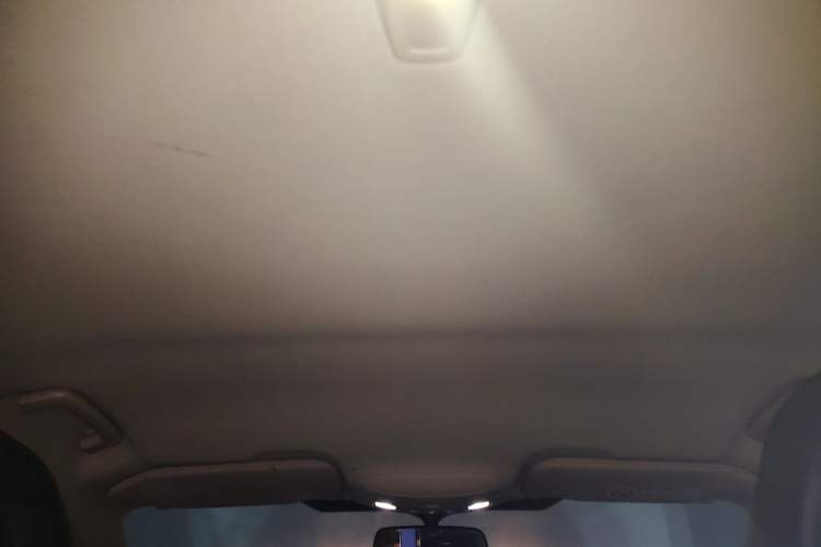 Used Ford Edge 2015 2.0T GTDi Two-Wheel-Drive Elite Edition Headliner