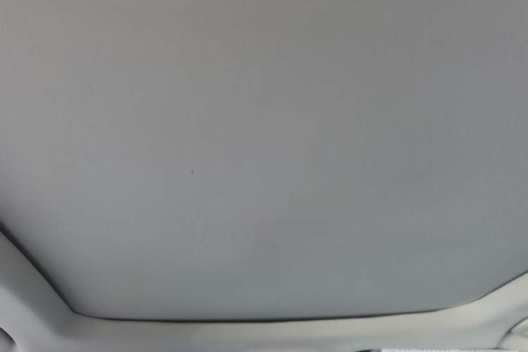 Used Ford Edge 2015 2.0T GTDi Four-Wheel Drive Prestige Model Headliner