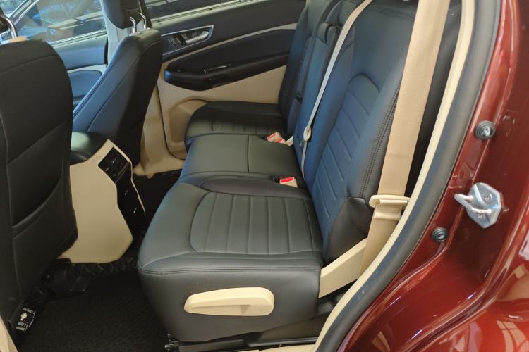 Used Ford Edge 2015 2.0T GTDi Two-Wheel-Drive Elite Edition Interior 1