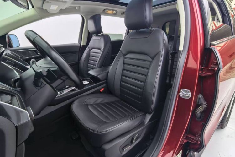 Used Ford Edge 2015 2.0T GTDi 4x4 High-Grade Model Interior 1