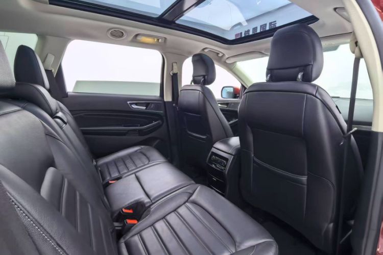 Used Ford Edge 2015 2.0T GTDi 4x4 High-Grade Model Interior 14