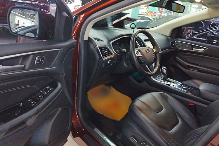 Used Ford Edge 2015 2.7T GTDi 4x4 Prestige 7-Seater Interior 2