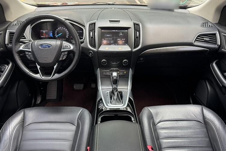 Used Ford Edge 2015 2.0T GTDi Two-Wheel-Drive High-Line Version Interior 2