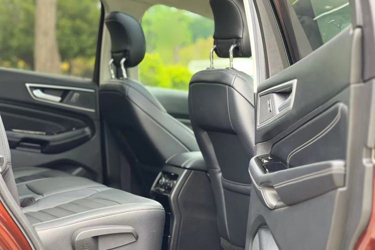 Used Ford Edge 2015 2.0T GTDi 4x4 High-Grade Model Interior 6