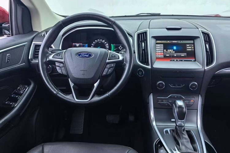 Used Ford Edge 2015 2.0T GTDi 4x4 High-Grade Model Interior 7