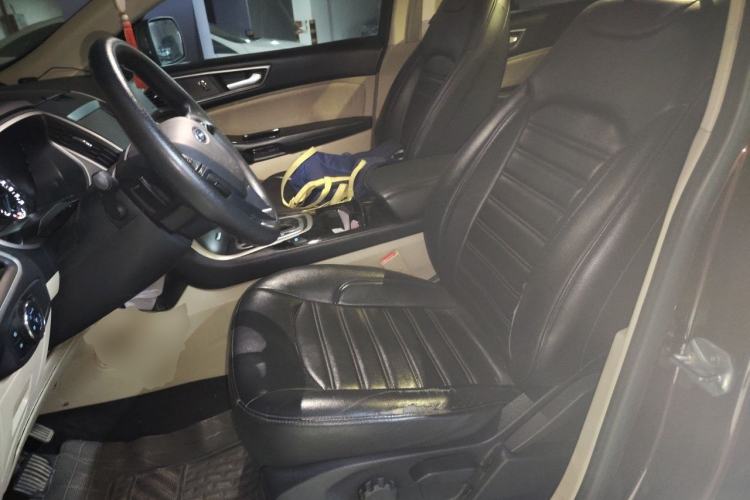 Used Ford Edge 2015 2.0T GTDi Two-Wheel-Drive Elite Edition Left Front Seat