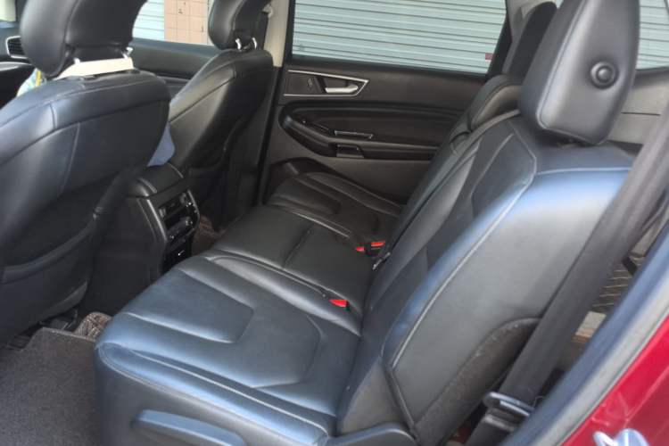 Used Ford Edge 2015 2.0T GTDi Four-Wheel Drive Prestige Model Left Rear Seat