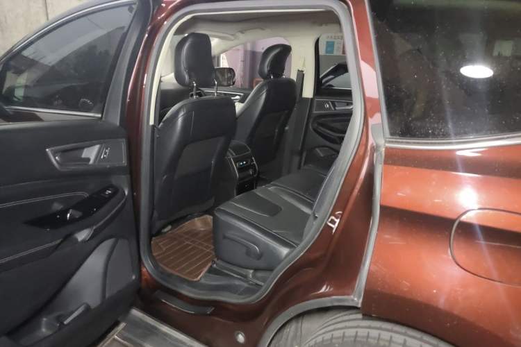 Used Ford Edge 2015 2.0T GTDi Four-Wheel Drive Prestige Model Left Rear Seat