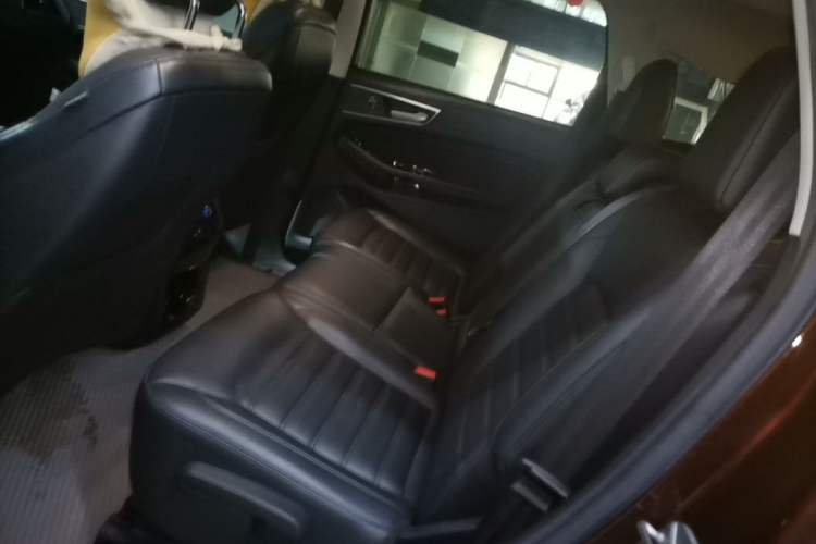 Used Ford Edge 2015 2.0T GTDi 4x4 High-Grade Model Left Rear Seat