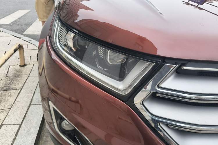 Used Ford Edge 2015 2.0T GTDi 4x4 High-Grade Model Right Front Headlight