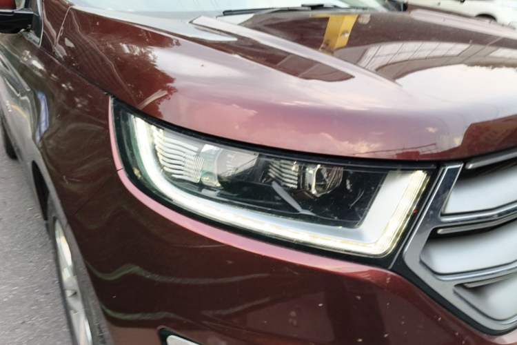 Used Ford Edge 2015 2.0T GTDi Two-Wheel-Drive High-Line Version Right Front Headlight