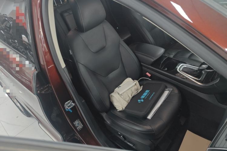 Used Ford Edge 2015 2.0T GTDi Four-Wheel Drive Prestige Model Right Front Seat