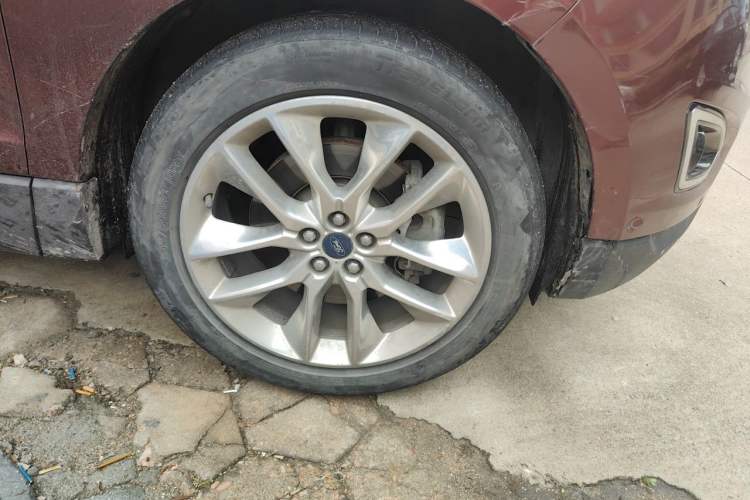Used Ford Edge 2015 2.0T GTDi Four-Wheel Drive Prestige Model Right Front Wheel Hub