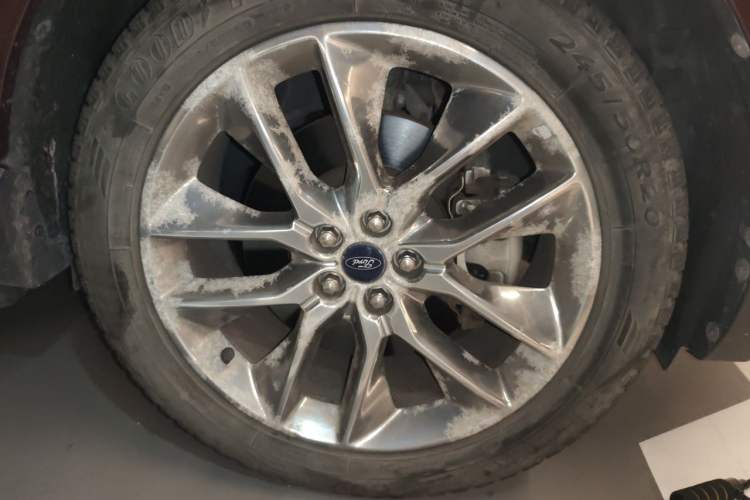 Used Ford Edge 2015 2.0T GTDi Four-Wheel Drive Prestige Model Right Front Wheel Hub