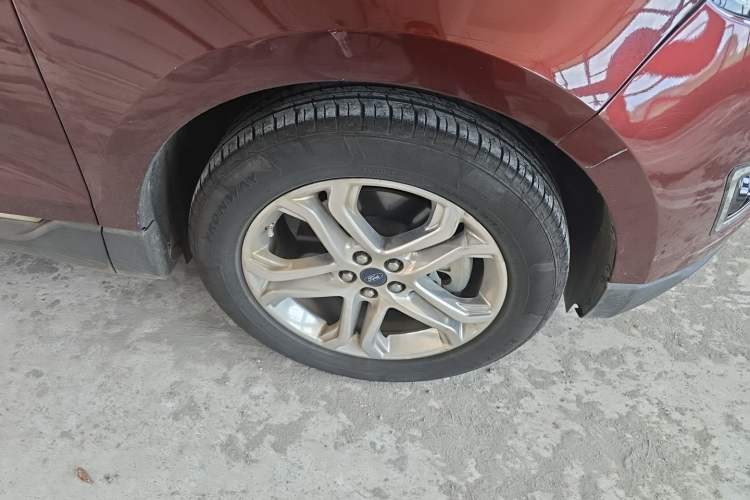 Used Ford Edge 2015 2.0T GTDi Two-Wheel-Drive High-Line Version Right Front Wheel Hub