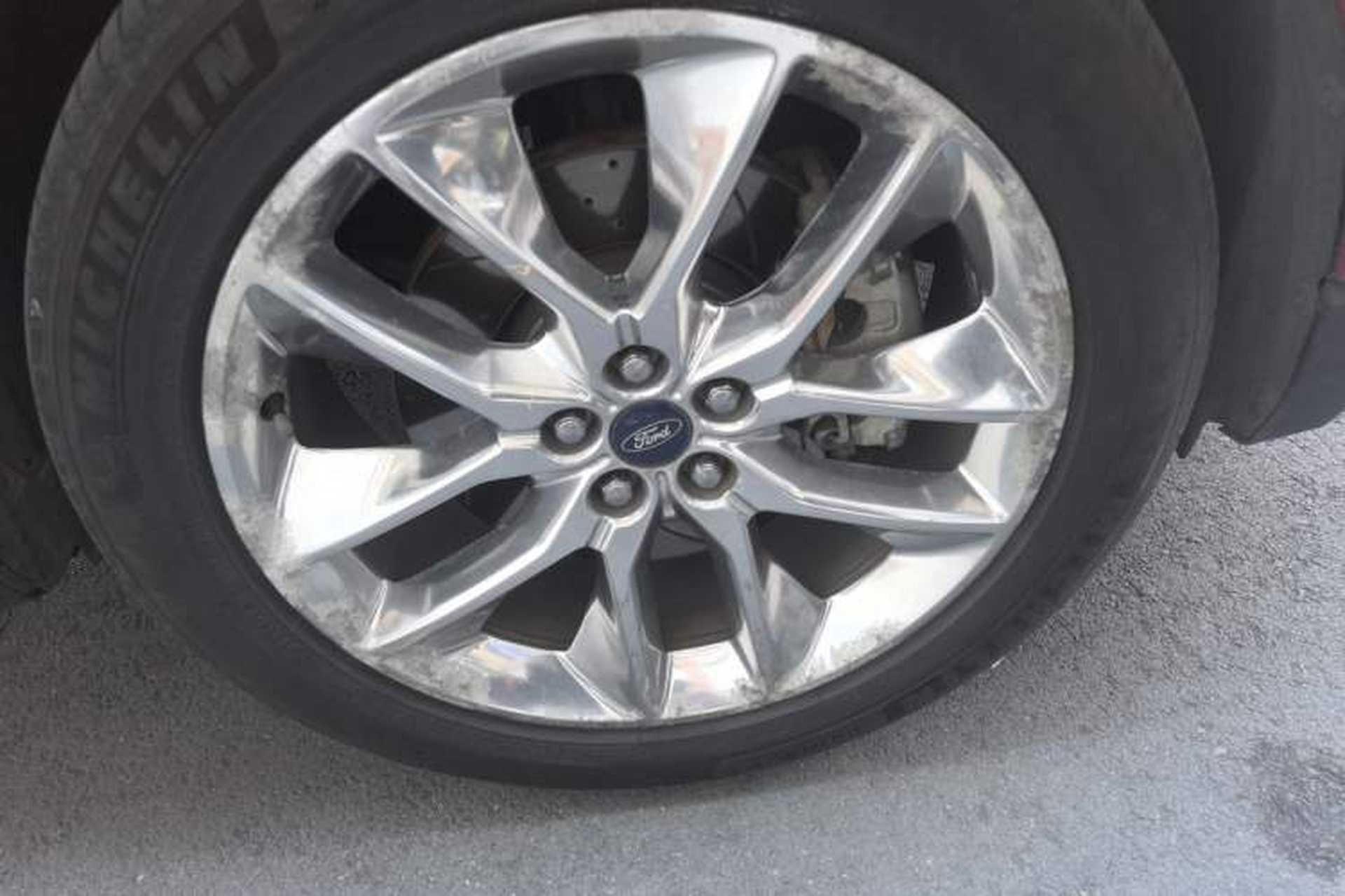 Used Ford Edge 2015 2.0T GTDi Four-Wheel Drive Prestige Model Right Front Wheel Hub