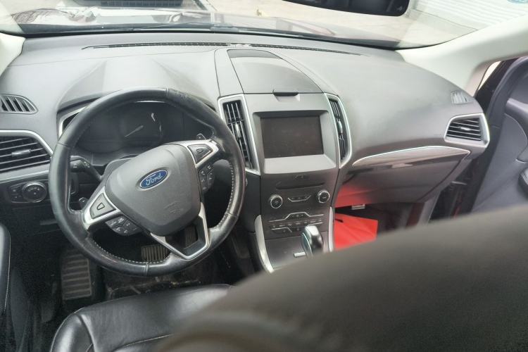 Used Ford Edge 2015 2.0T GTDi 4x4 High-Grade Model Steering Wheel