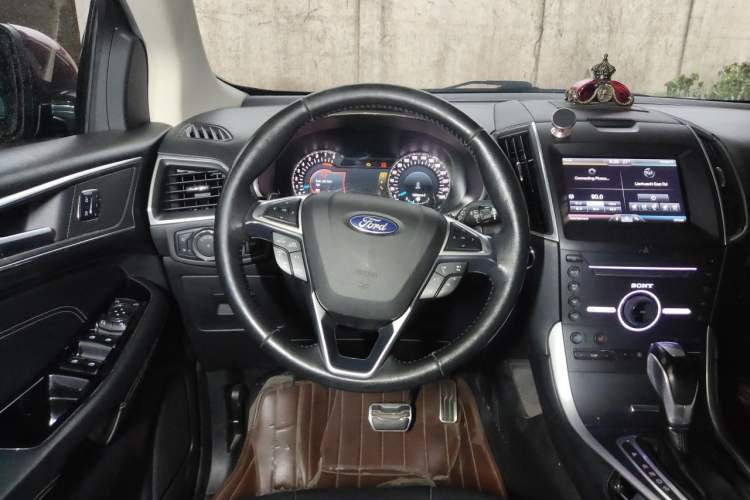 Used Ford Edge 2015 2.0T GTDi Four-Wheel Drive Prestige Model Steering Wheel