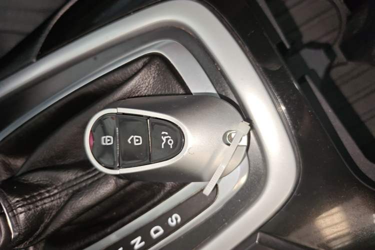 Used Ford Edge 2015 2.0T GTDi Two-Wheel-Drive High-Line Version Vehicle Key