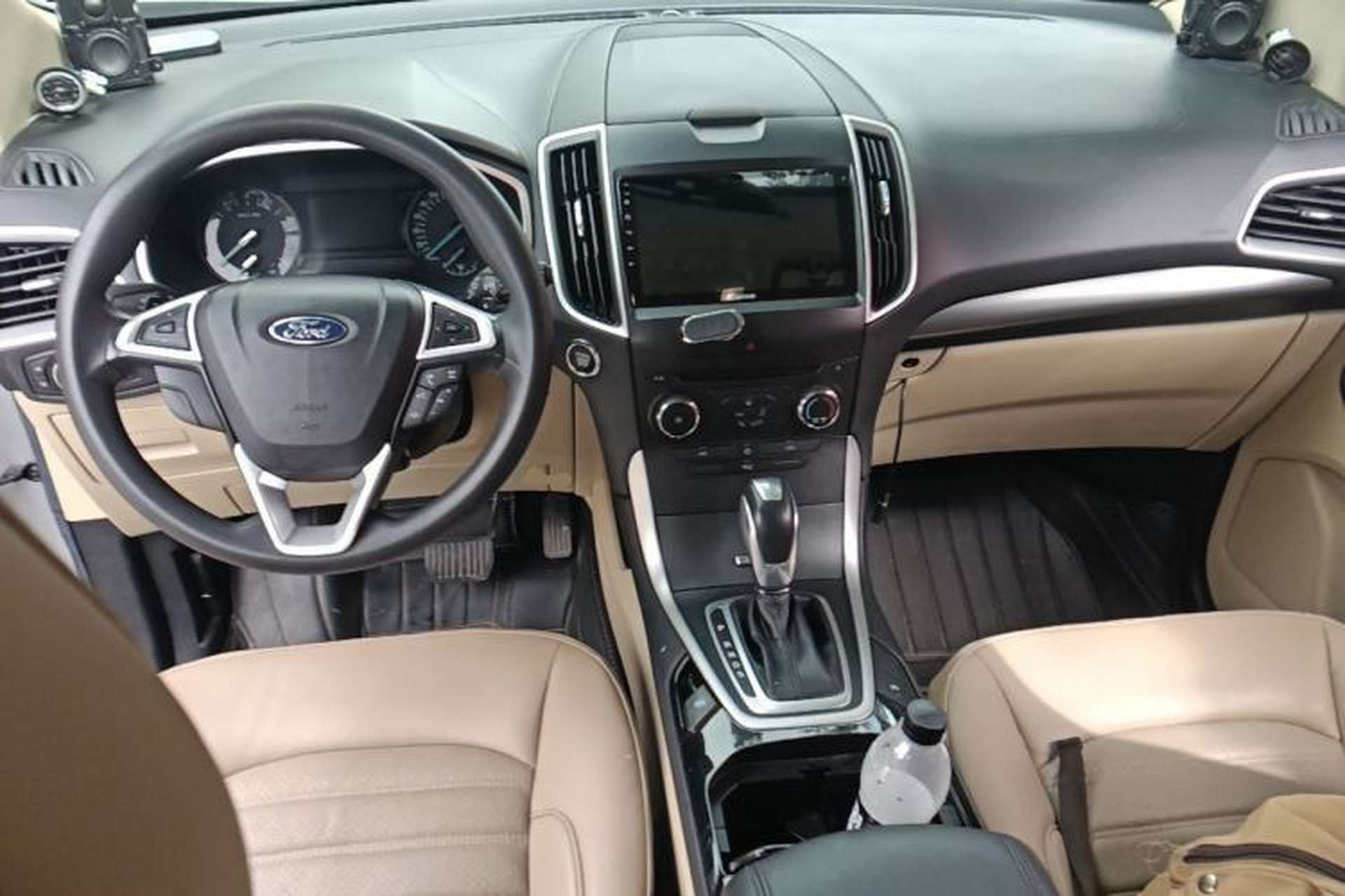 Used Ford Edge 2015 2.0T GTDi Two-Wheel-Drive Elite Edition Center Console