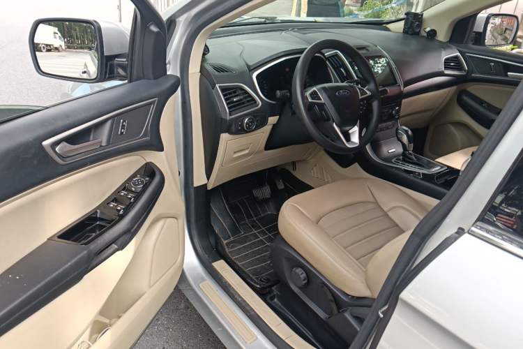 Used Ford Edge 2015 2.0T GTDi Two-Wheel-Drive Elite Edition Driver Seat