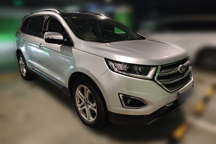 Used Ford Edge 2015 2.0T GTDi 4x4 High-Grade Model Front Right 45 Deg