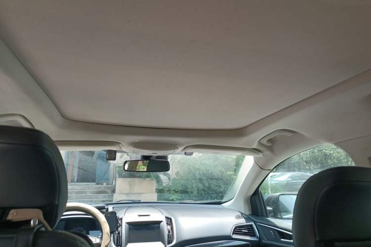 Used Ford Edge 2015 2.0T GTDi Two-Wheel-Drive High-Line Version Headliner