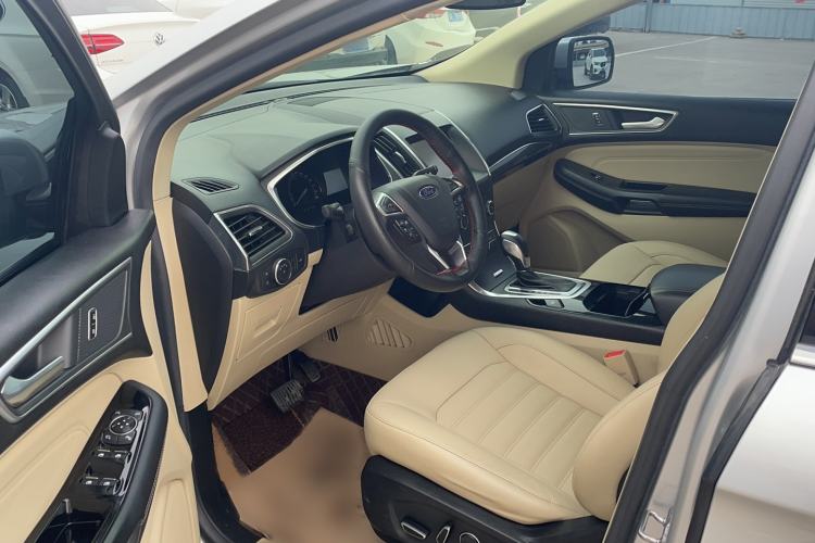 Used Ford Edge 2015 2.0T GTDi 4x4 High-Grade Model Interior 2