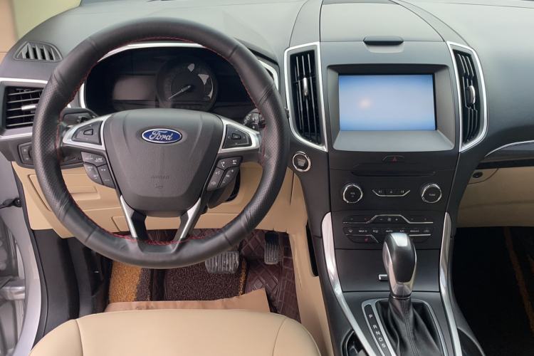 Used Ford Edge 2015 2.0T GTDi 4x4 High-Grade Model Interior 4