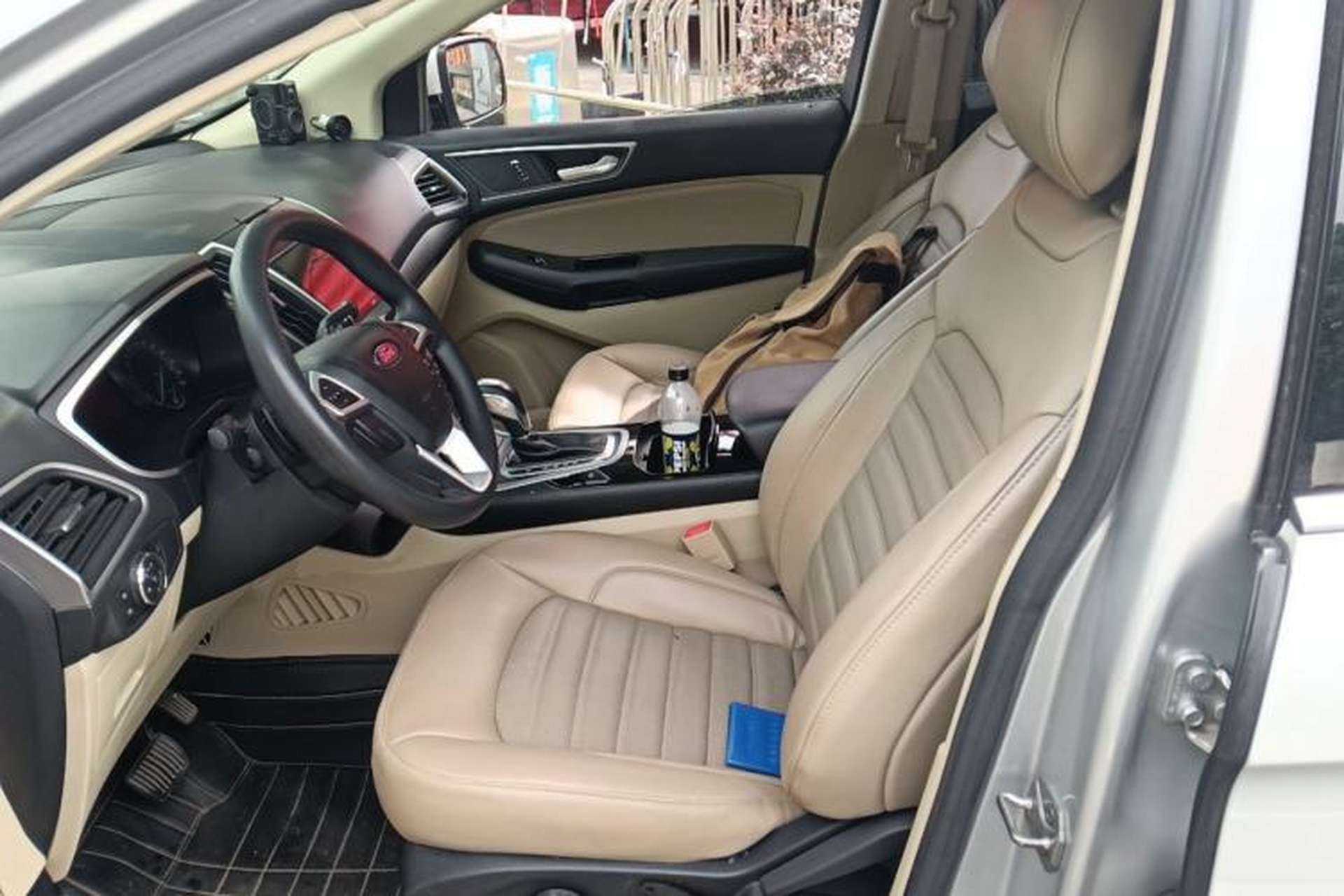 Used Ford Edge 2015 2.0T GTDi Two-Wheel-Drive Elite Edition Left Front Seat