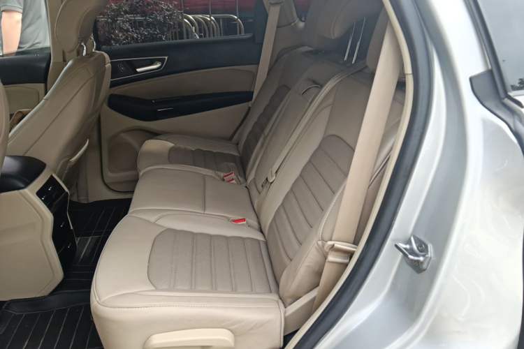 Used Ford Edge 2015 2.0T GTDi Two-Wheel-Drive Elite Edition Left Rear Seat