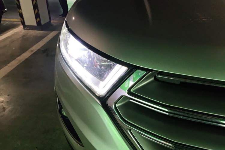 Used Ford Edge 2015 2.0T GTDi 4x4 High-Grade Model Right Front Headlight