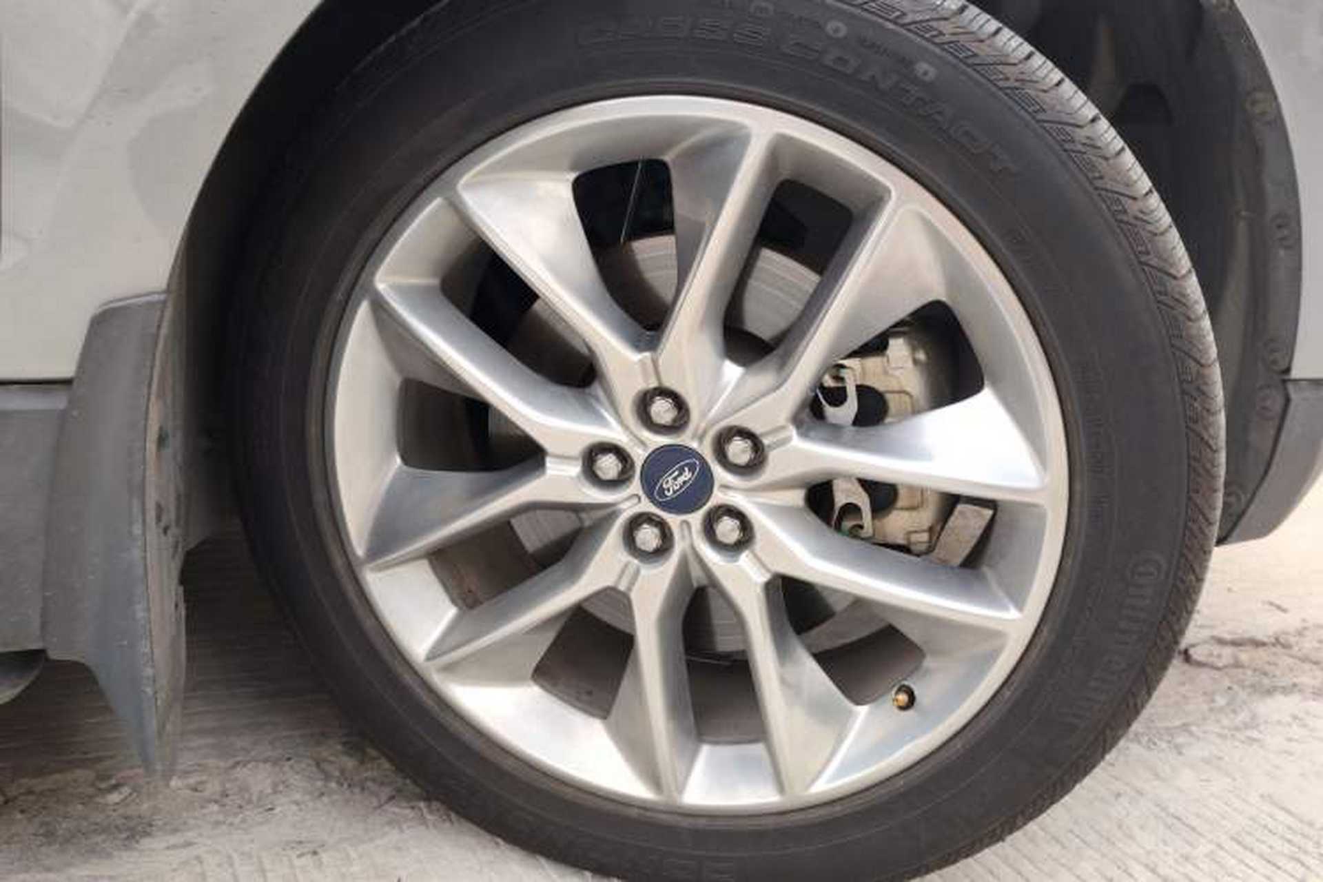 Used Ford Edge 2015 2.0T GTDi Four-Wheel Drive Prestige Model Right Front Wheel Hub