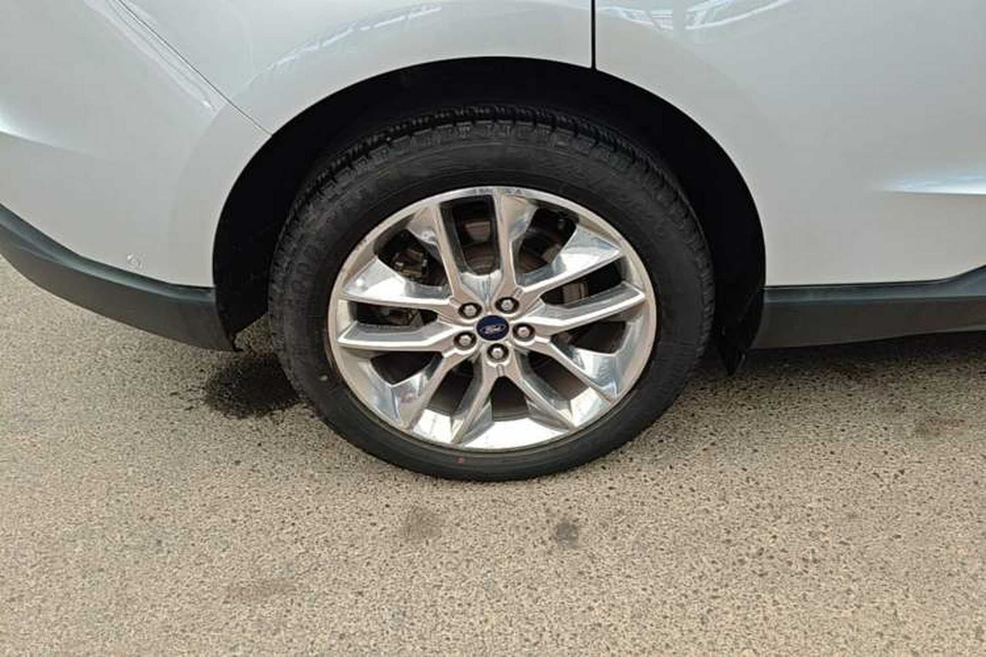 Used Ford Edge 2015 2.7T GTDi 4x4 Prestige 7-Seater Right Rear Wheel Hub