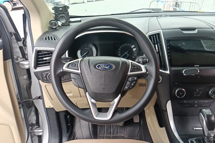 Used Ford Edge 2015 2.0T GTDi Two-Wheel-Drive Elite Edition Steering Wheel