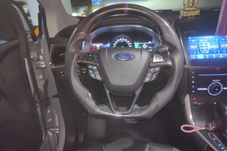 Used Ford Edge 2015 2.7T GTDi 4x4 Sporty 7-Seater Steering Wheel