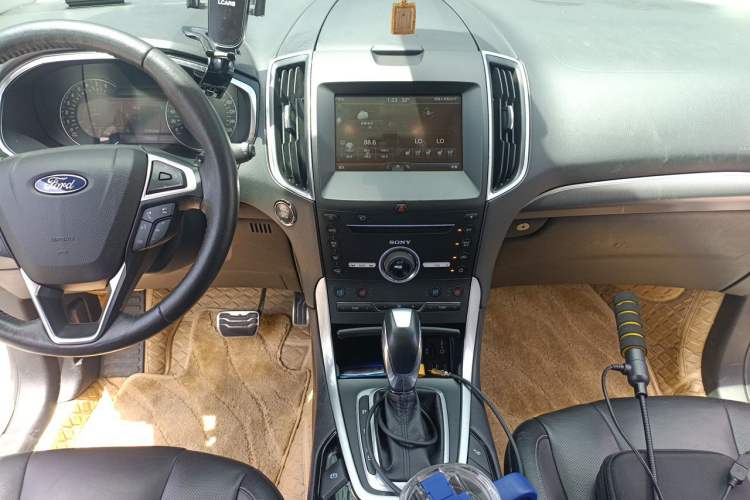 Used Ford Edge 2015 2.7T GTDi 4x4 Prestige 7-Seater Audio And AC Panel
