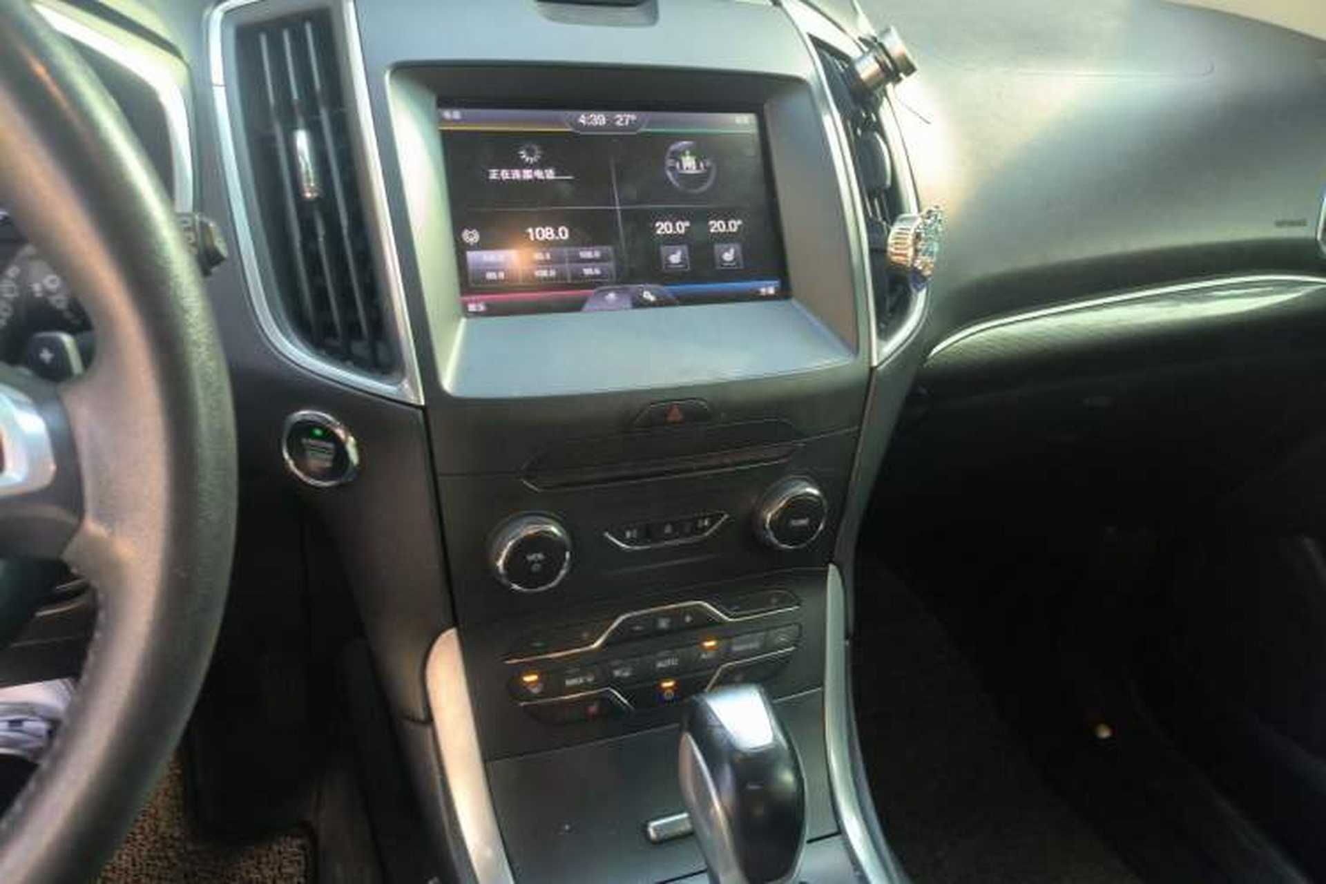 Used Ford Edge 2015 2.0T GTDi Two-Wheel-Drive High-Line Version Audio And AC Panel