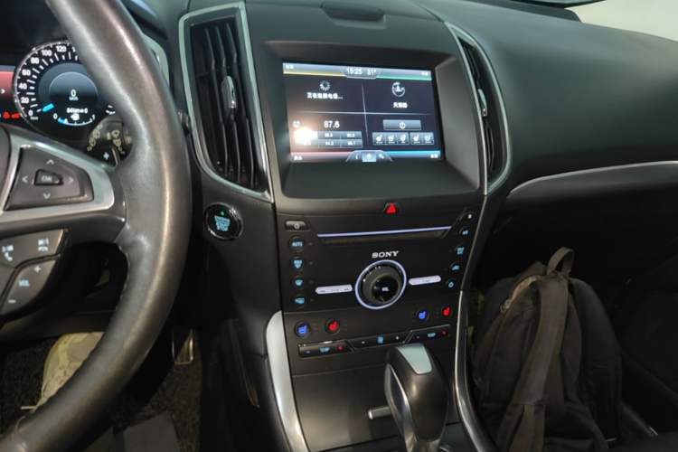 Used Ford Edge 2015 2.0T GTDi Four-Wheel Drive Prestige Model Audio And AC Panel