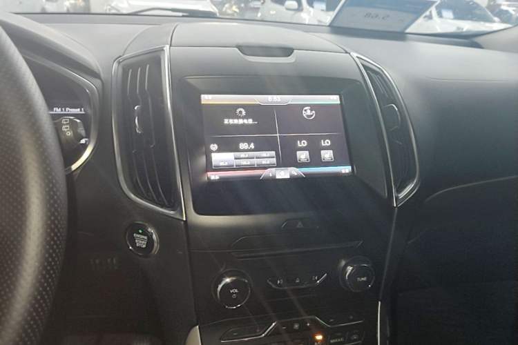 Used Ford Edge 2015 2.0T GTDi 4x4 High-Grade Model Audio And AC Panel