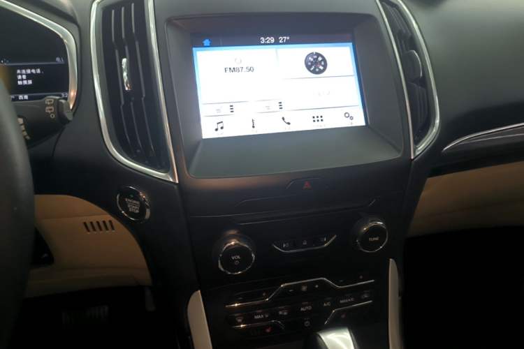 Used Ford Edge 2015 2.0T GTDi Two-Wheel-Drive High-Line Version Audio And AC Panel