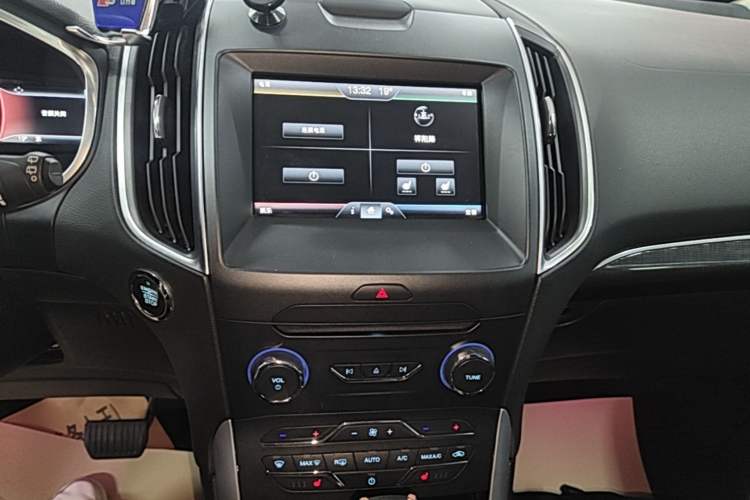 Used Ford Edge 2015 2.0T GTDi 4x4 High-Grade Model Audio And AC Panel
