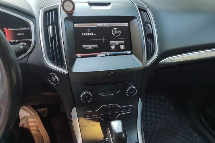 Used Ford Edge 2015 2.0T GTDi Two-Wheel-Drive High-Line Version Audio And AC Panel