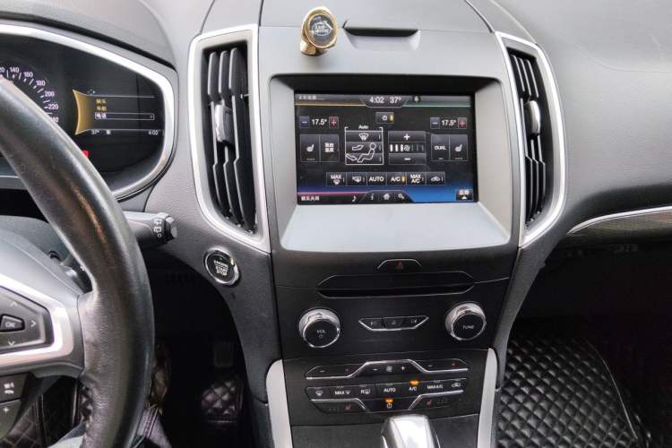 Used Ford Edge 2015 2.0T GTDi 4x4 High-Grade Model Audio And AC Panel