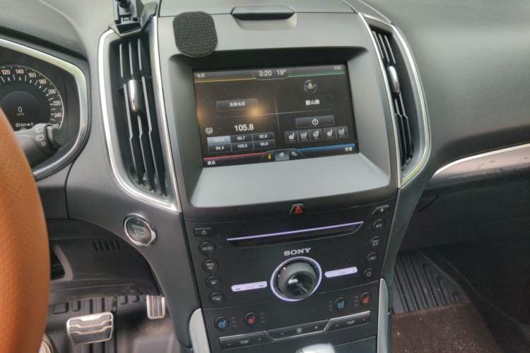 Used Ford Edge 2015 2.0T GTDi Four-Wheel Drive Prestige Model Audio And AC Panel