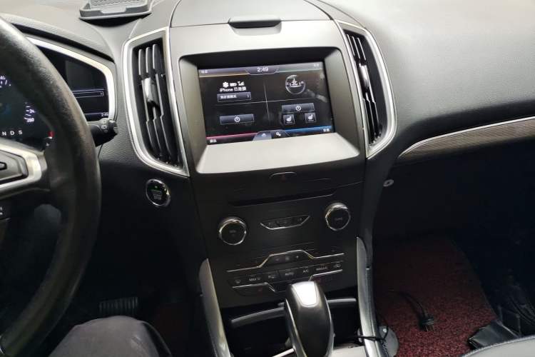 Used Ford Edge 2015 2.0T GTDi Two-Wheel-Drive High-Line Version Audio And AC Panel