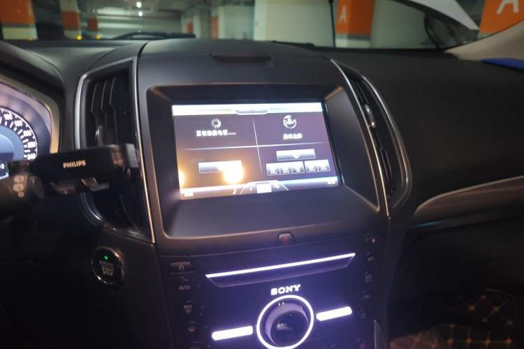 Used Ford Edge 2015 2.0T GTDi Four-Wheel Drive Prestige Model Audio And AC Panel