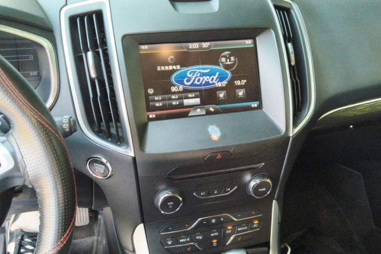 Used Ford Edge 2015 2.0T GTDi Two-Wheel-Drive High-Line Version Audio And AC Panel