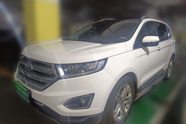 Ojetý Ford Edge 2015 2.0T GTDi Two-Wheel-Drive High-Line Version